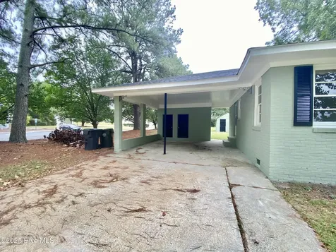 652 E New Hope Road Goldsboro NC 27534
