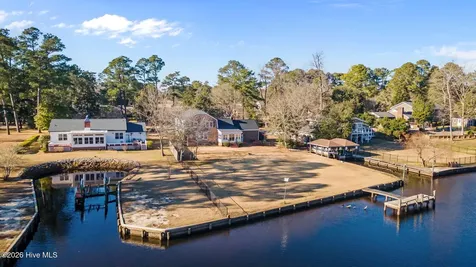 236 Shoreline Drive New Bern NC 28562