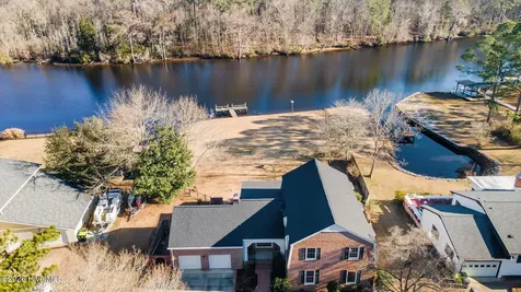 236 Shoreline Drive New Bern NC 28562