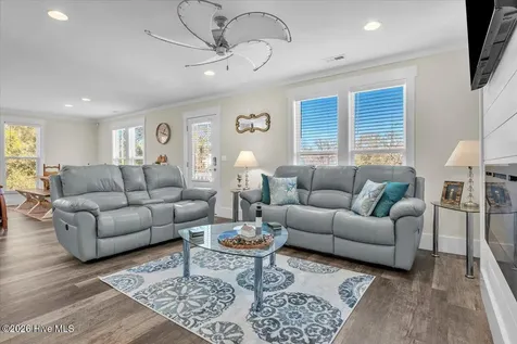 129 N Middleton Avenue Oak Island NC 28465