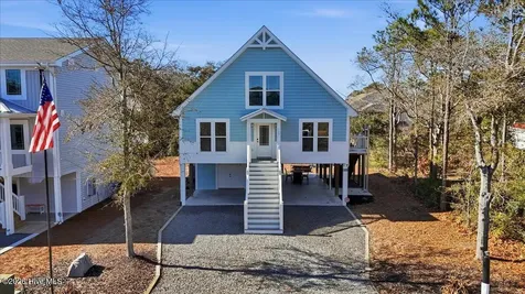129 N Middleton Avenue Oak Island NC 28465