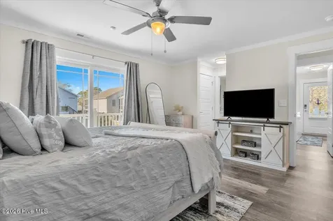 129 N Middleton Avenue Oak Island NC 28465