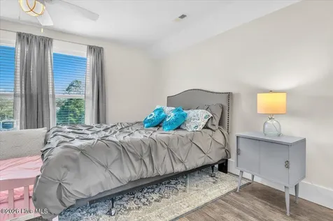 129 N Middleton Avenue Oak Island NC 28465