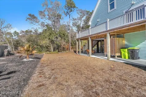 129 N Middleton Avenue Oak Island NC 28465