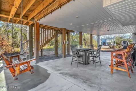 129 N Middleton Avenue Oak Island NC 28465