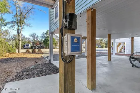 129 N Middleton Avenue Oak Island NC 28465