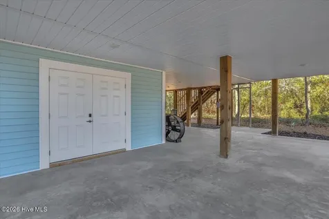 129 N Middleton Avenue Oak Island NC 28465
