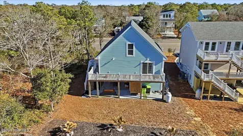 129 N Middleton Avenue Oak Island NC 28465