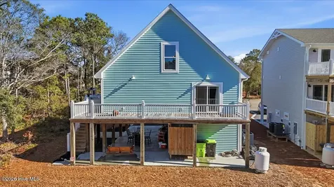 129 N Middleton Avenue Oak Island NC 28465