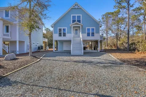 129 N Middleton Avenue Oak Island NC 28465