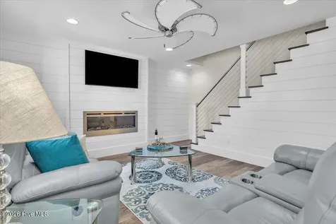 129 N Middleton Avenue Oak Island NC 28465