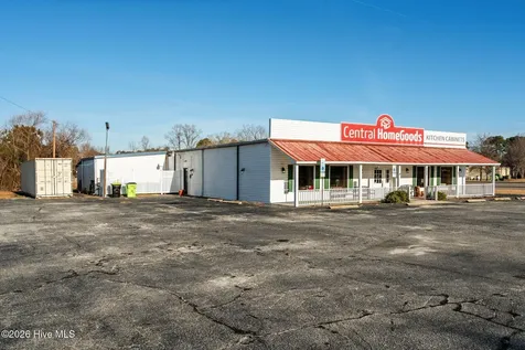 1702 S Madison Street Whiteville NC 28472