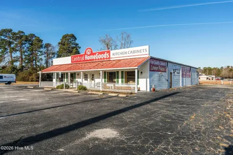 1702 S Madison Street Whiteville NC 28472