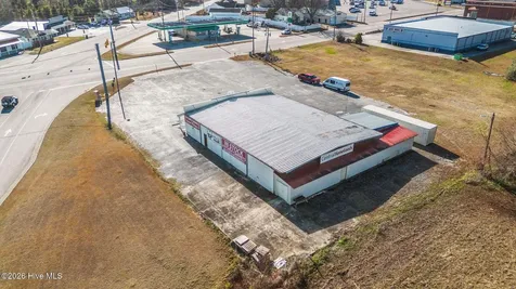 1702 S Madison Street Whiteville NC 28472