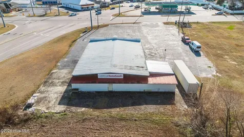 1702 S Madison Street Whiteville NC 28472