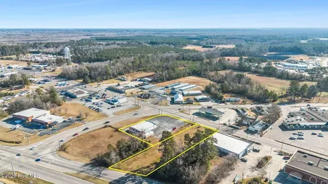 1702 S Madison Street Whiteville NC 28472
