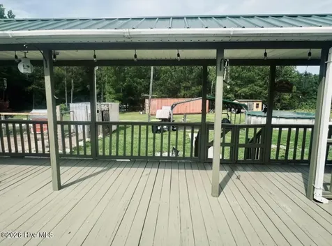 3984 Pocosin Road Lake Waccamaw NC 28450