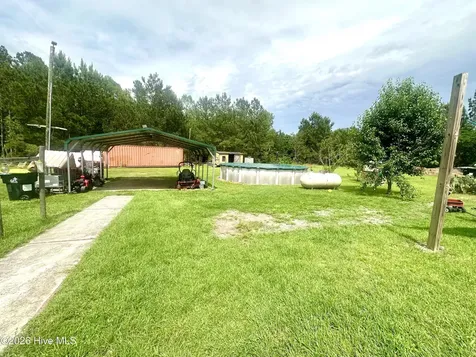 3984 Pocosin Road Lake Waccamaw NC 28450