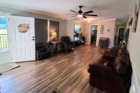 3984 Pocosin Road Lake Waccamaw NC 28450
