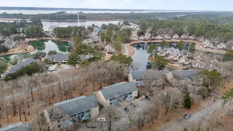 1306 Harbourside Drive New Bern NC 28560