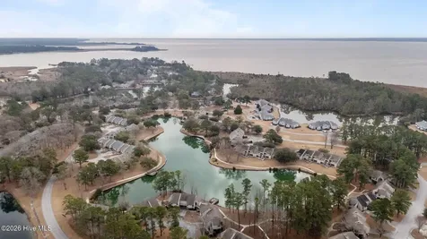 1306 Harbourside Drive New Bern NC 28560