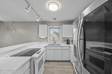 1306 Harbourside Drive New Bern NC 28560