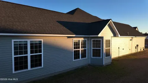 3009 Sharpnose Street New Bern NC 28562