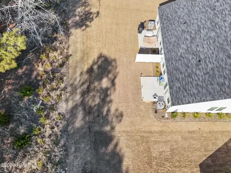 1724 Hunting Harris Court SW Ocean Isle Beach NC 28469