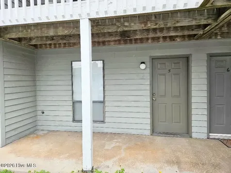 3309 Bridges Street Morehead City NC 28557