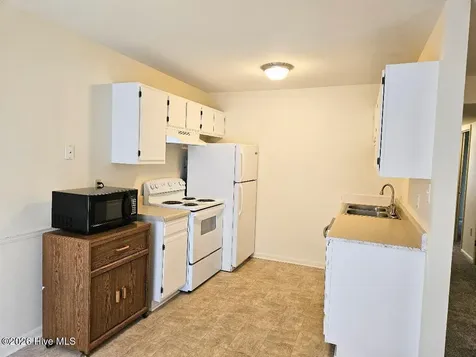 3309 Bridges Street Morehead City NC 28557
