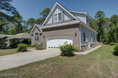 2022 Caracara Drive New Bern NC 28560