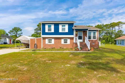 213 Nine Mile Road Newport NC 28570