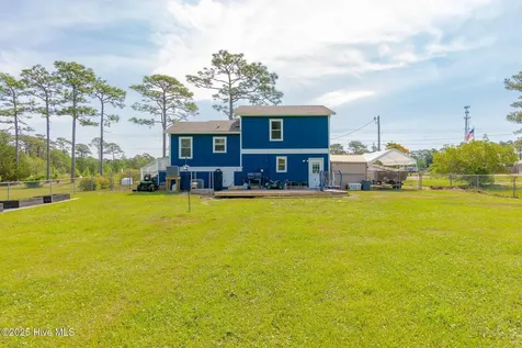 213 Nine Mile Road Newport NC 28570