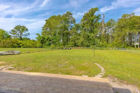 213 Nine Mile Road Newport NC 28570