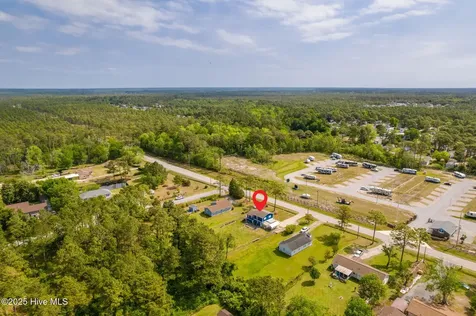 213 Nine Mile Road Newport NC 28570