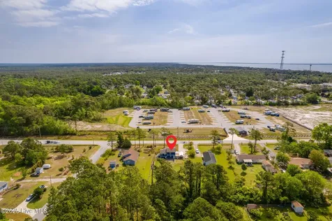 213 Nine Mile Road Newport NC 28570