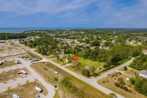213 Nine Mile Road Newport NC 28570