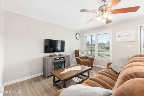 213 Nine Mile Road Newport NC 28570