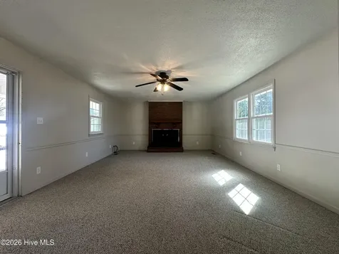 1030 Daniel Drive Jacksonville NC 28540