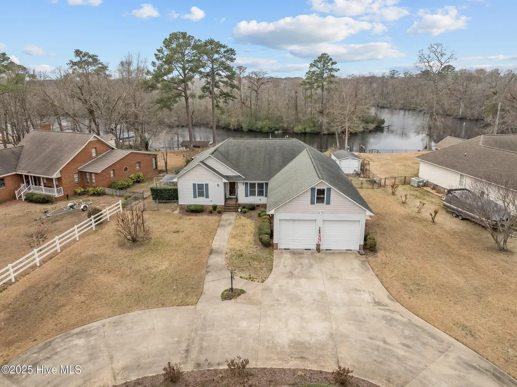 108 Arbor Drive Washington NC 27889