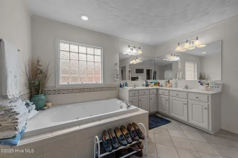 108 Arbor Drive Washington NC 27889