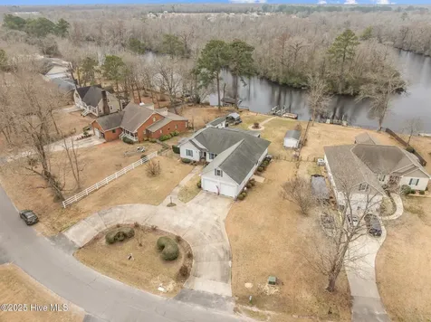 108 Arbor Drive Washington NC 27889
