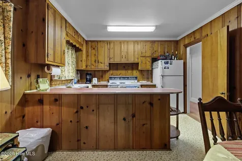 2402 Carey Road Kinston NC 28504