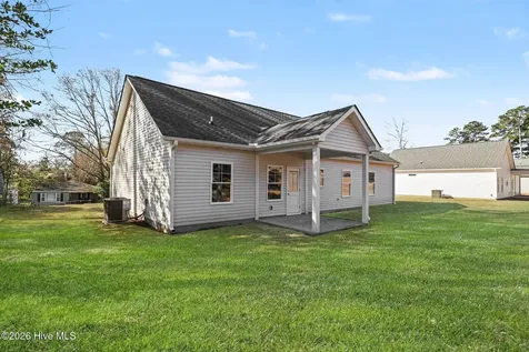 1707 Elizabeth Drive Kinston NC 28504