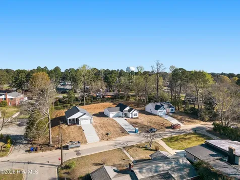 1709 Elizabeth Drive Kinston NC 28504