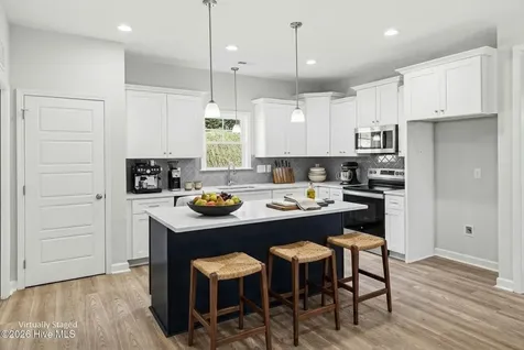 1709 Elizabeth Drive Kinston NC 28504