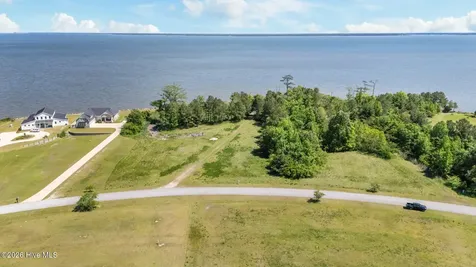 271 Wind Lake Road S Oriental NC 28571