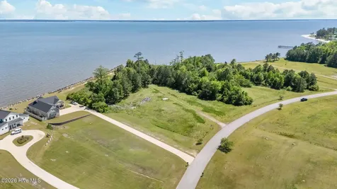 271 Wind Lake Road S Oriental NC 28571