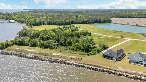 271 Wind Lake Road S Oriental NC 28571