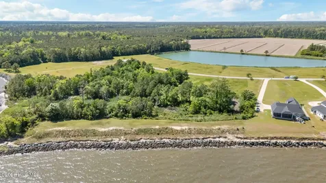 271 Wind Lake Road S Oriental NC 28571